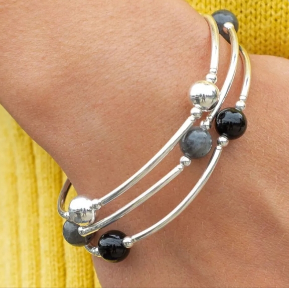 STERLING SILVER SMALLER BEAD BLACK ONYX BLESSING BRACELET. - Picture 4 of 4